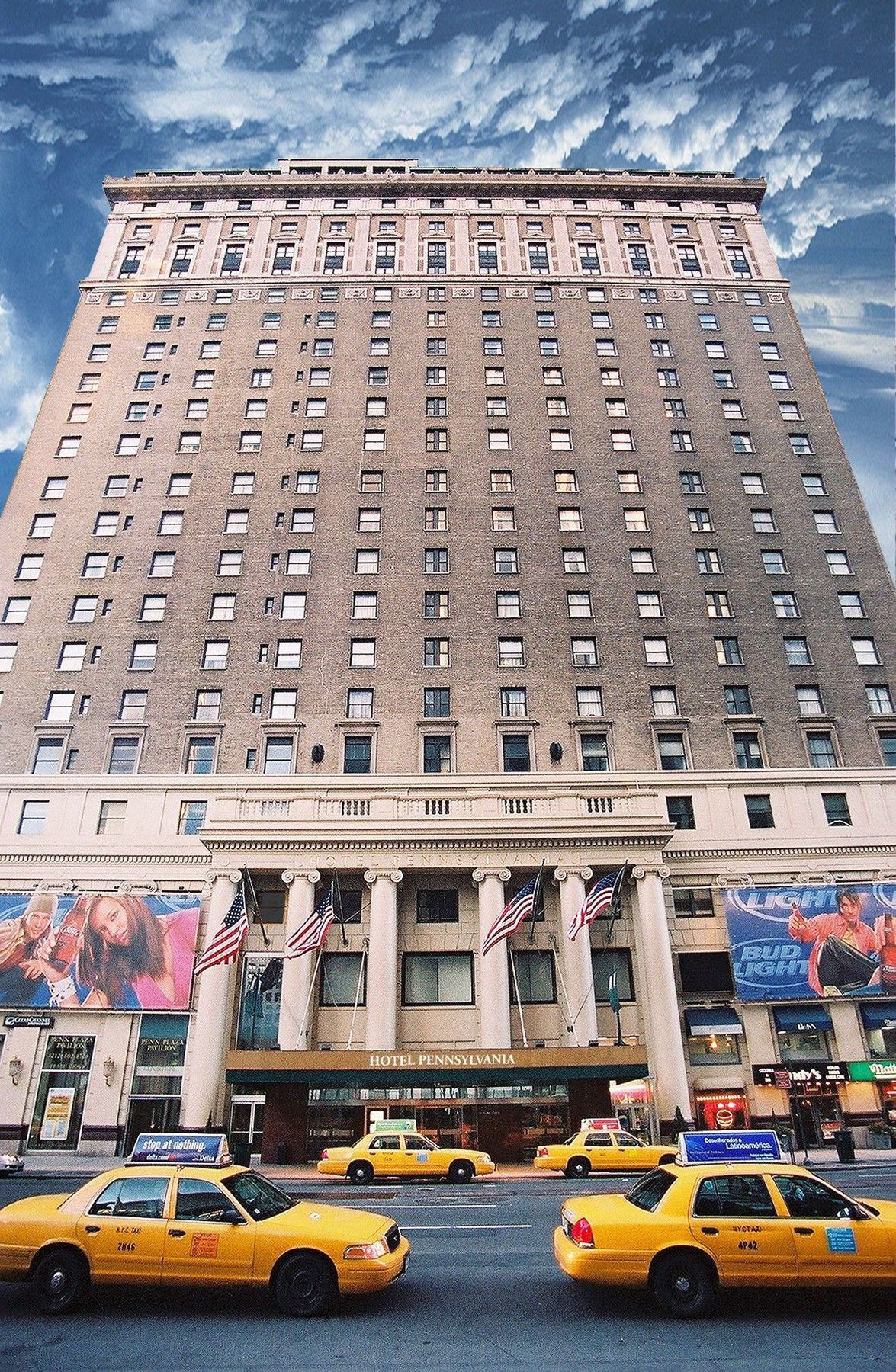 Hotel Pennsylvania New York Exterior photo